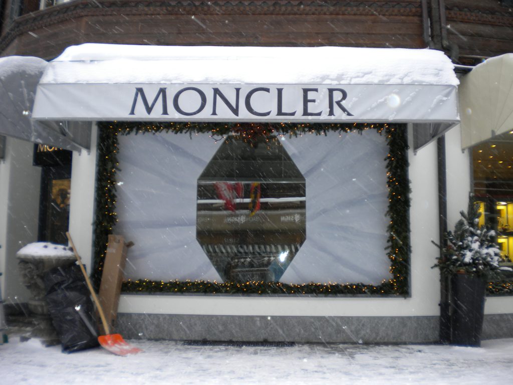 Vetrina Moncler